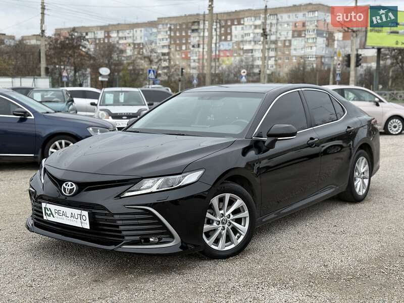Седан Toyota Camry 2021 в Кропивницькому