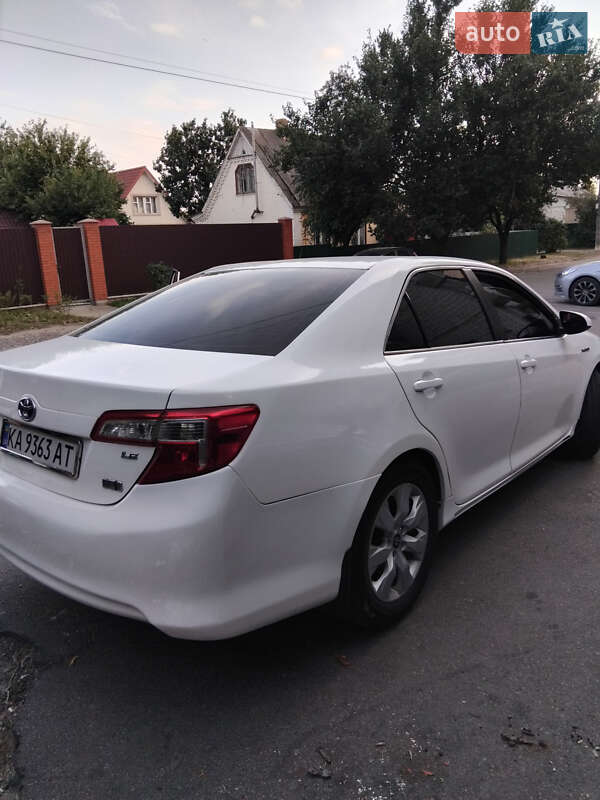 Седан Toyota Camry 2014 в Киеве