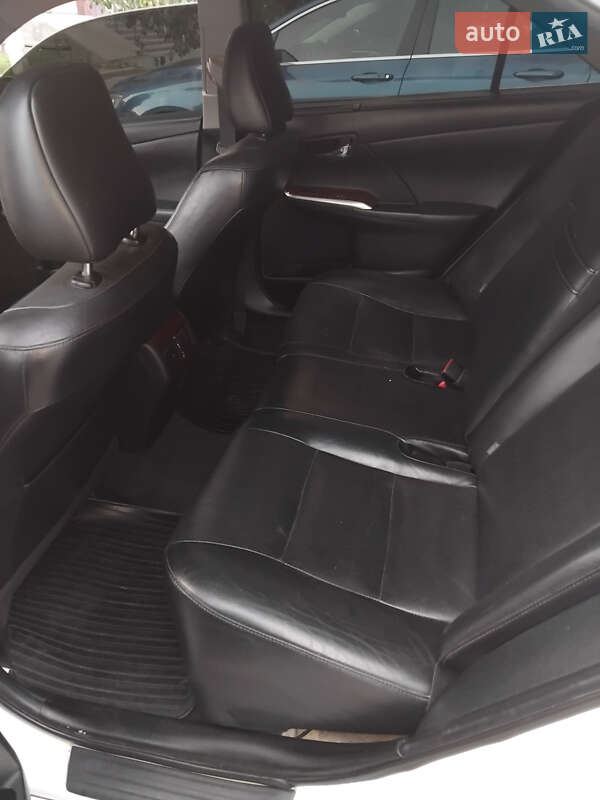 Седан Toyota Camry 2014 в Киеве