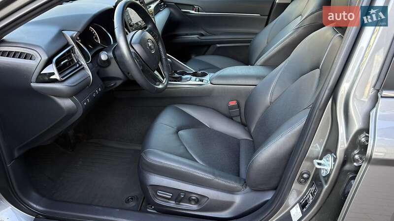 Седан Toyota Camry 2021 в Киеве фото 12 Седан Toyota Camry 2021 в Киеве