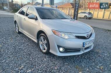 Седан Toyota Camry 2013 в Бориславі