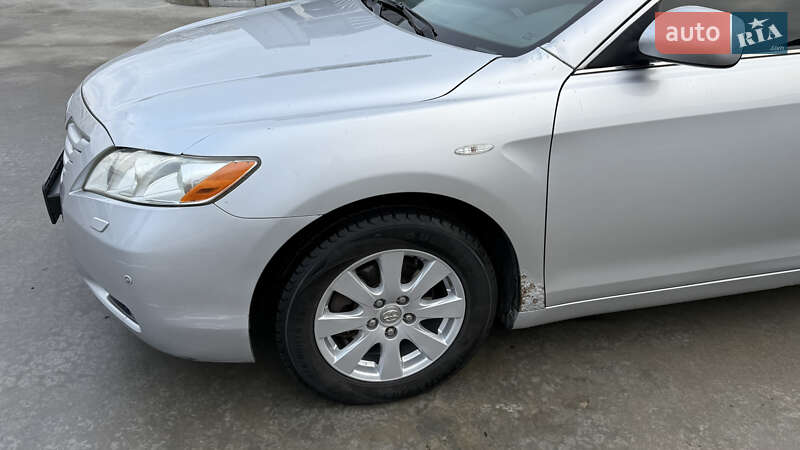 Седан Toyota Camry 2008 в Киеве