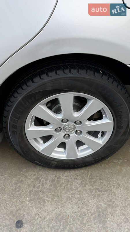 Седан Toyota Camry 2008 в Киеве