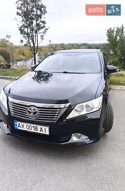 Седан Toyota Camry 2012 в Харкові