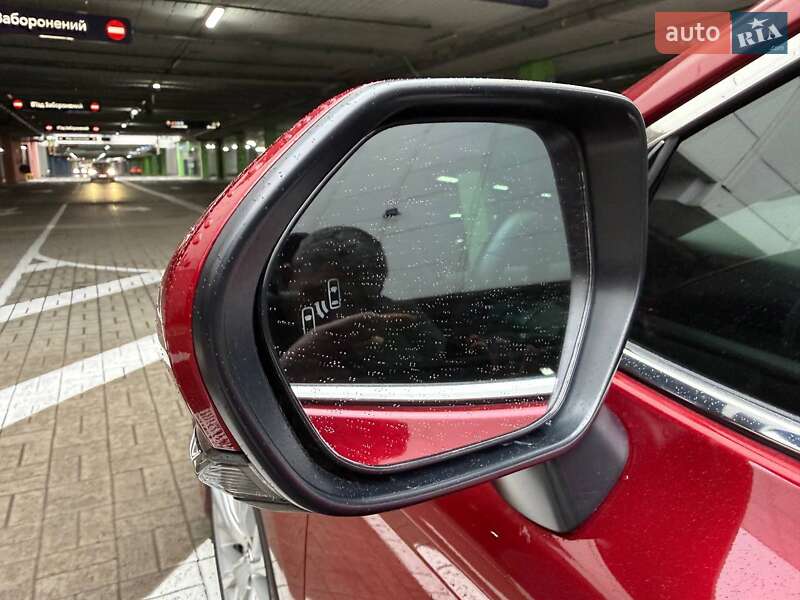 Седан Toyota Camry 2018 в Киеве