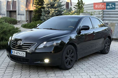 Седан Toyota Camry 2006 в Павлограде