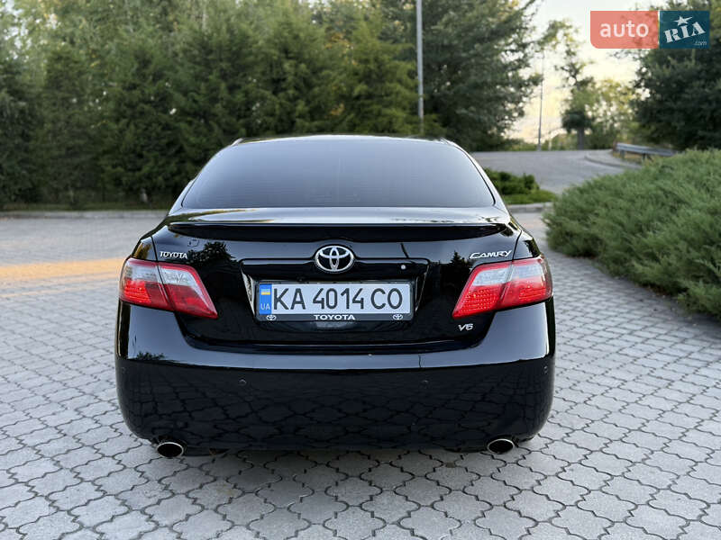 Седан Toyota Camry 2006 в Павлограде