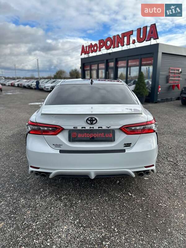 Седан Toyota Camry 2024 в Белогородке