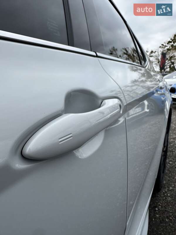 Седан Toyota Camry 2024 в Белогородке