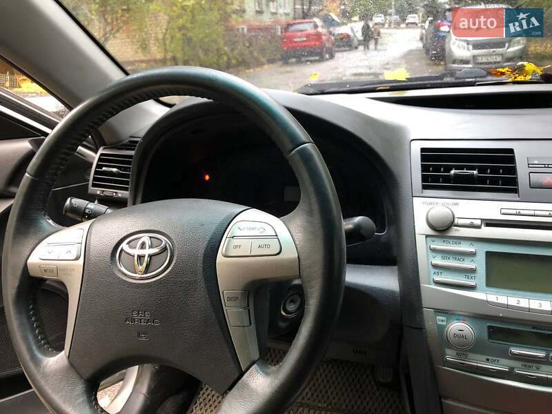 Седан Toyota Camry 2008 в Киеве