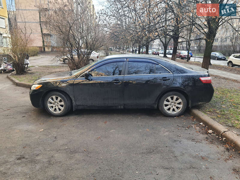 Седан Toyota Camry 2008 в Калиновке