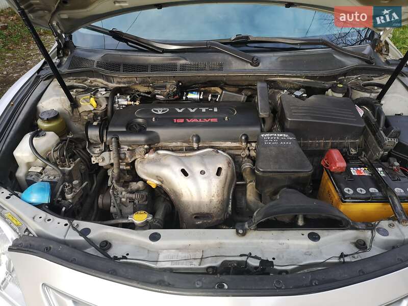 Седан Toyota Camry 2008 в Мостиске