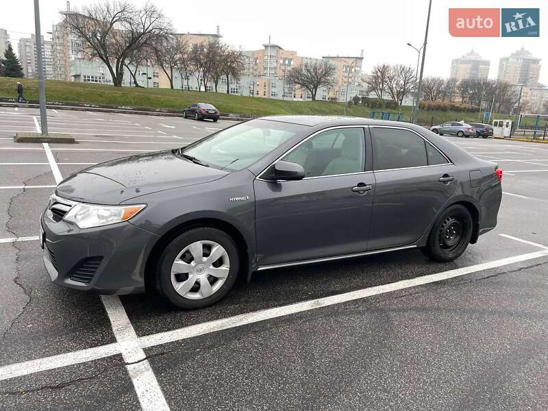 Седан Toyota Camry 2012 в Киеве
