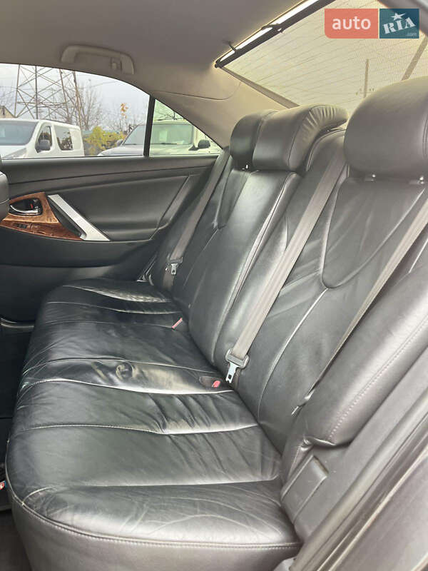 Седан Toyota Camry 2007 в Кропивницком