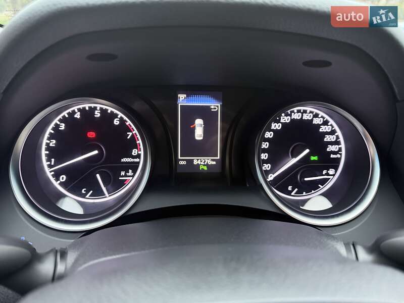 Седан Toyota Camry 2020 в Харькове