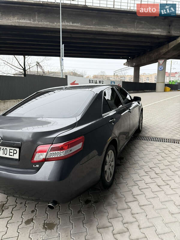 Седан Toyota Camry 2009 в Тернополе