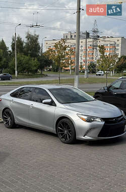 Седан Toyota Camry 2014 в Чернігові