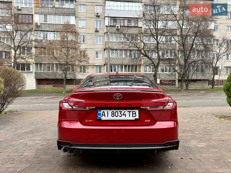 Седан Toyota Camry 2024 в Киеве