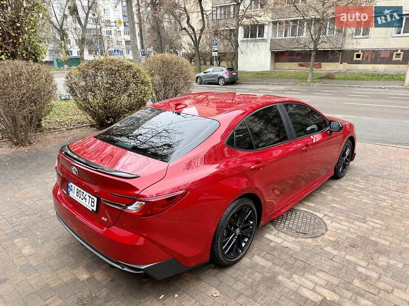 Седан Toyota Camry 2024 в Киеве