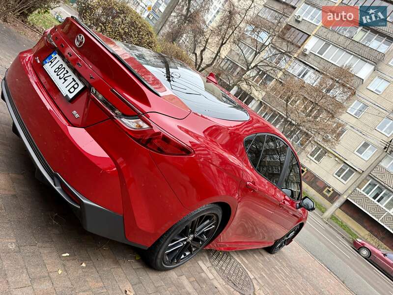 Седан Toyota Camry 2024 в Киеве