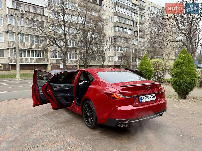 Седан Toyota Camry 2024 в Киеве