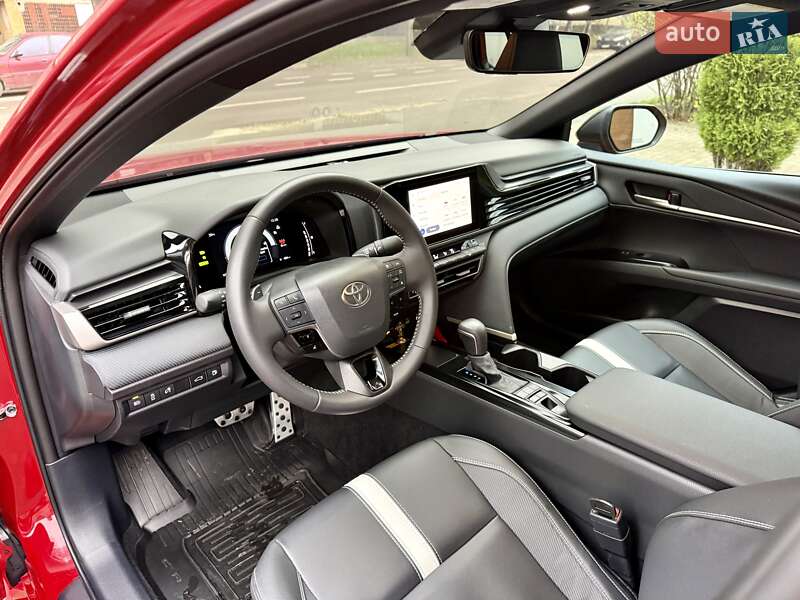 Седан Toyota Camry 2024 в Киеве