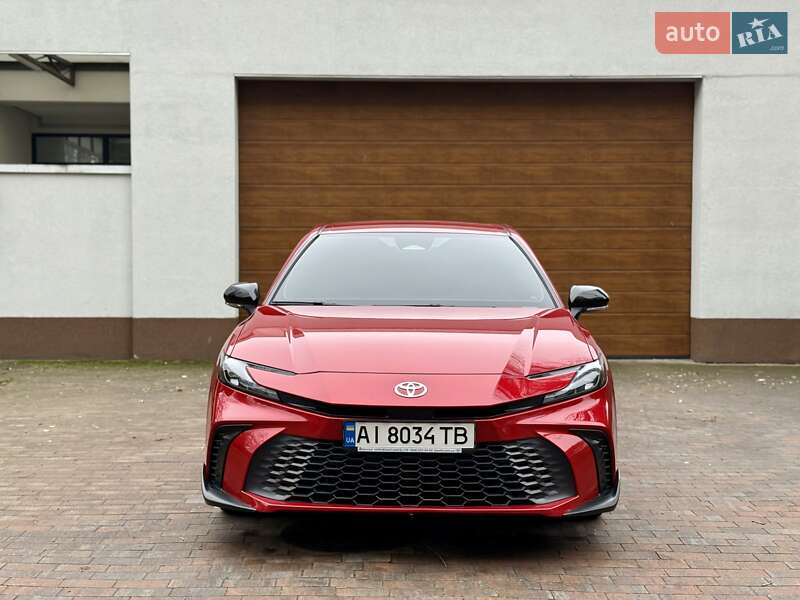 Седан Toyota Camry 2024 в Киеве