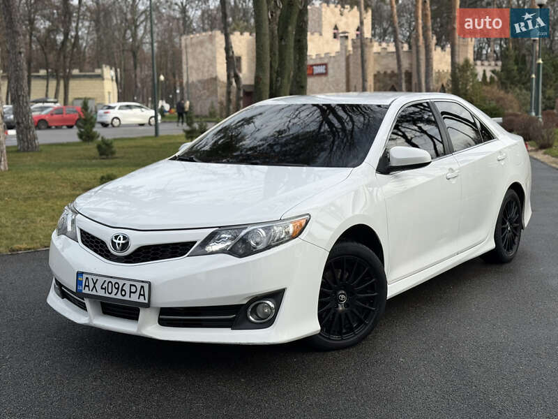 Toyota Camry 2012