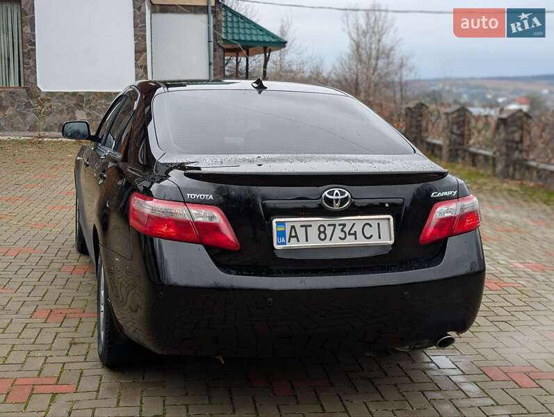 Седан Toyota Camry 2008 в Ивано-Франковске