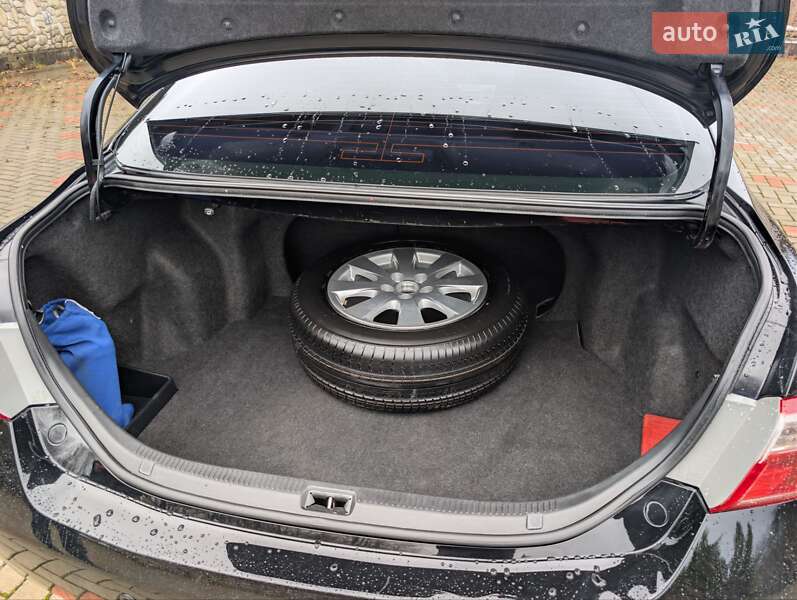 Седан Toyota Camry 2008 в Ивано-Франковске