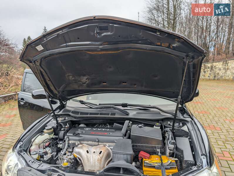 Седан Toyota Camry 2008 в Ивано-Франковске
