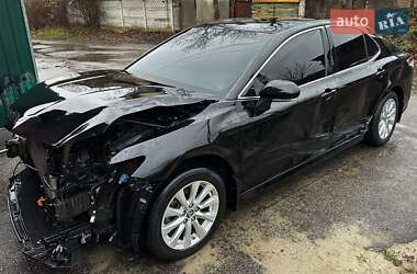 Седан Toyota Camry 2020 в Киеве