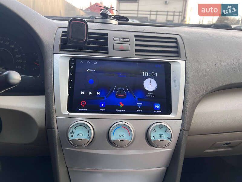 Седан Toyota Camry 2008 в Черновцах