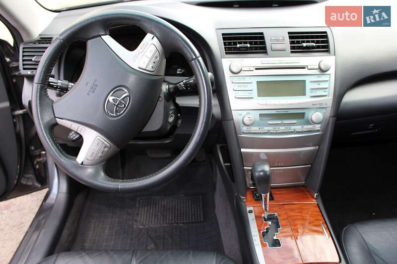 Седан Toyota Camry 2008 в Верхнеднепровске
