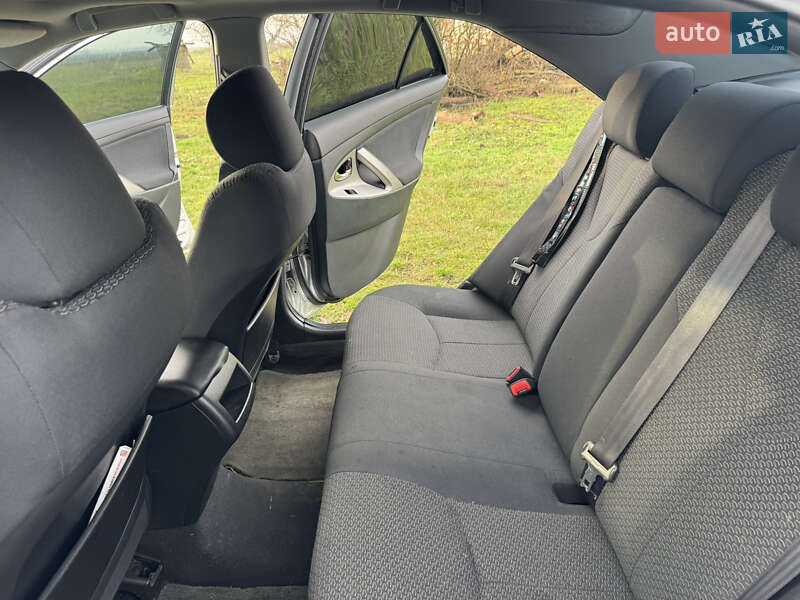 Седан Toyota Camry 2007 в Александровке