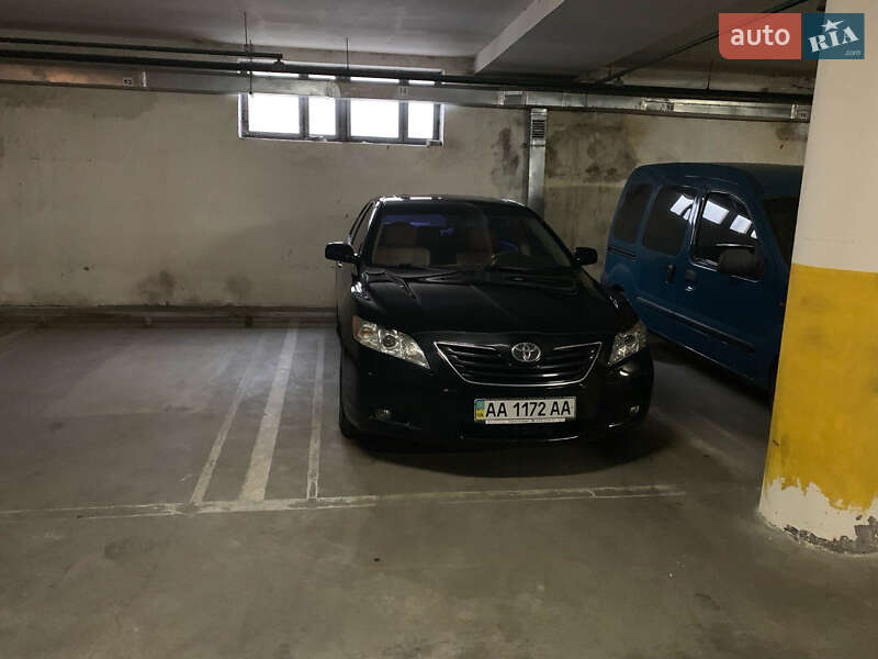 Седан Toyota Camry 2007 в Киеве