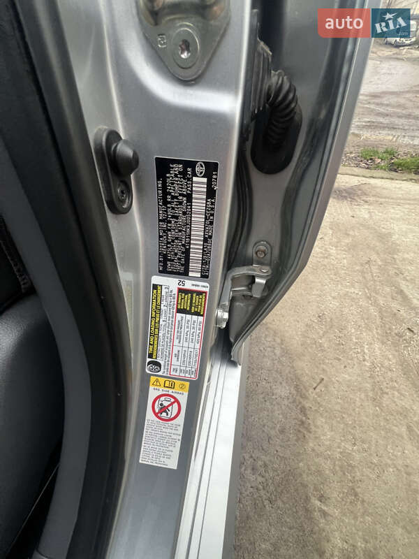 Седан Toyota Camry 2017 в Южноукраїнську