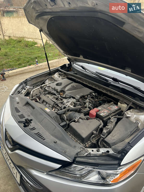 Седан Toyota Camry 2017 в Южноукраїнську