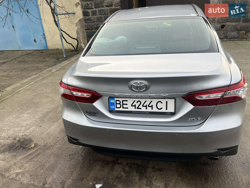 Седан Toyota Camry 2017 в Южноукраїнську