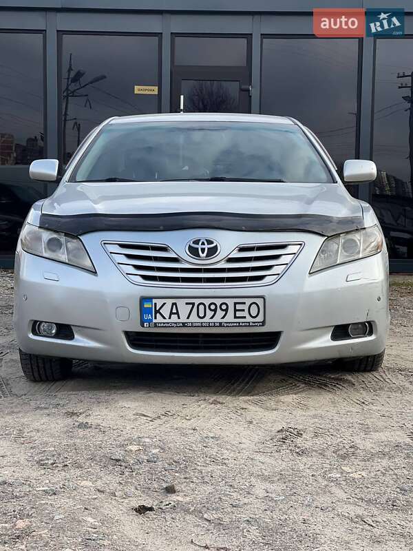 Седан Toyota Camry 2007 в Киеве