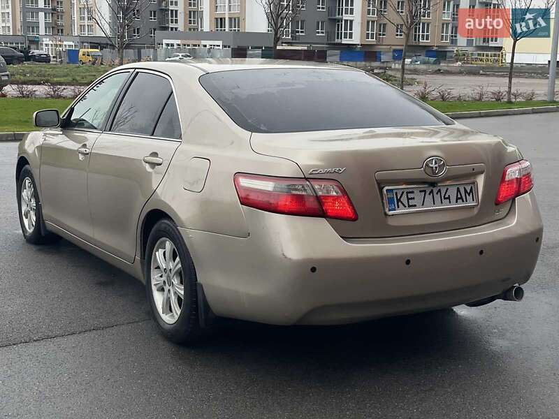 Седан Toyota Camry 2007 в Днепре