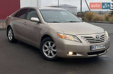 Седан Toyota Camry 2007 в Днепре
