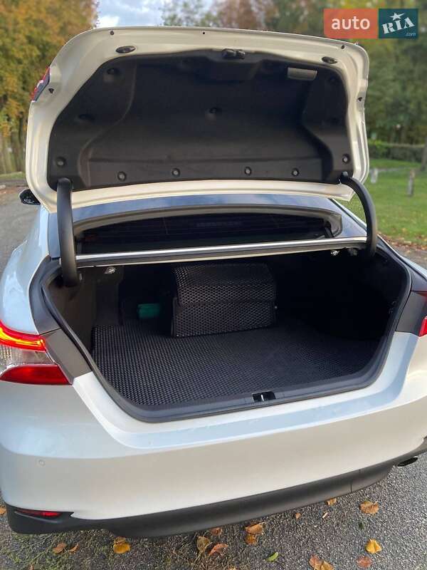 Седан Toyota Camry 2017 в Белой Церкви