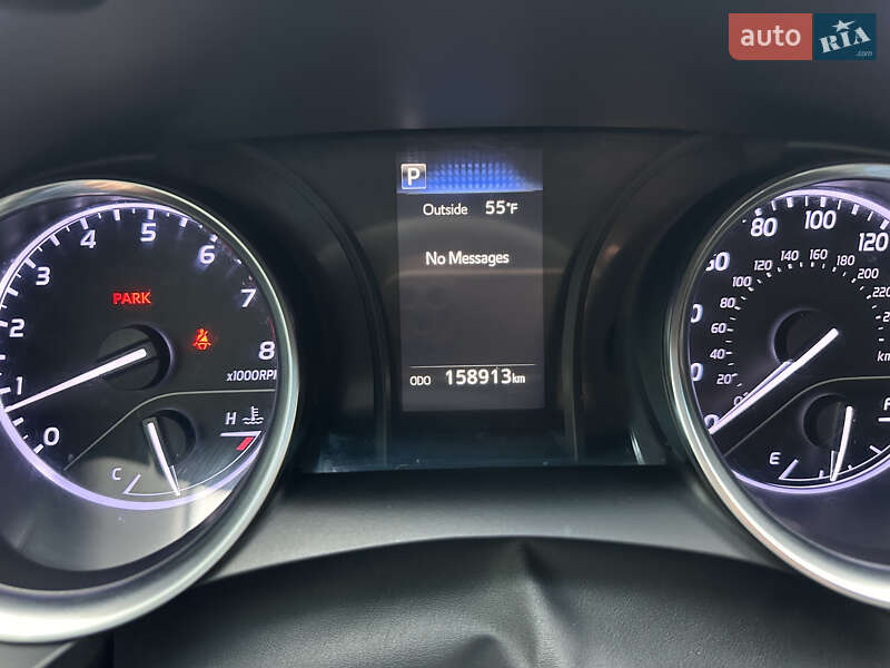 Седан Toyota Camry 2018 в Кременчуге