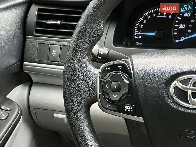 Седан Toyota Camry 2013 в Киеве