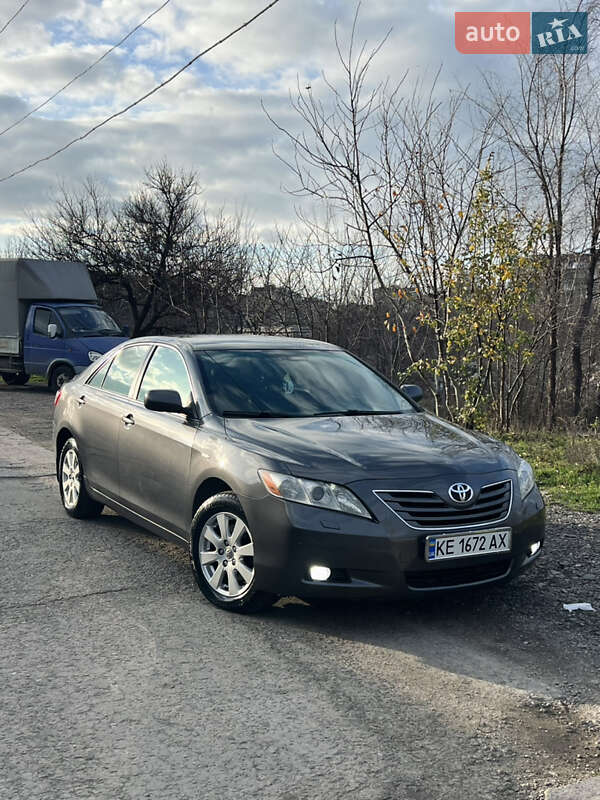 Седан Toyota Camry 2006 в Кривом Роге