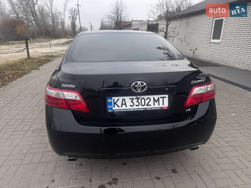 Седан Toyota Camry 2008 в Обухове