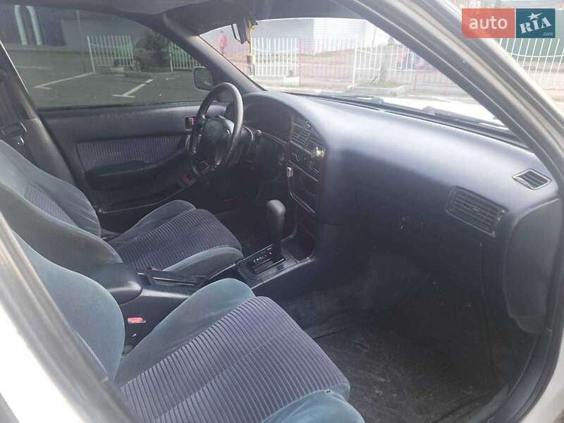 Седан Toyota Camry 1992 в Одессе