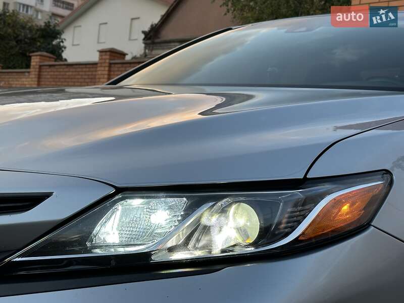 Седан Toyota Camry 2018 в Одессе