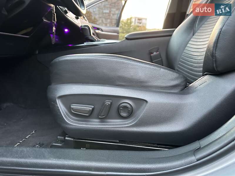 Седан Toyota Camry 2018 в Одессе